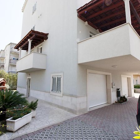 Luxury Apartments Elizabeth Подстрана Экстерьер фото