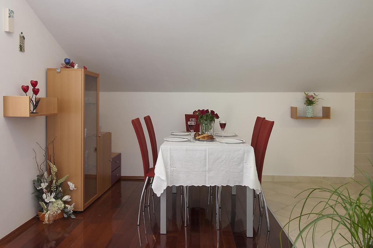 Luxury Apartments Elizabeth Подстрана Экстерьер фото